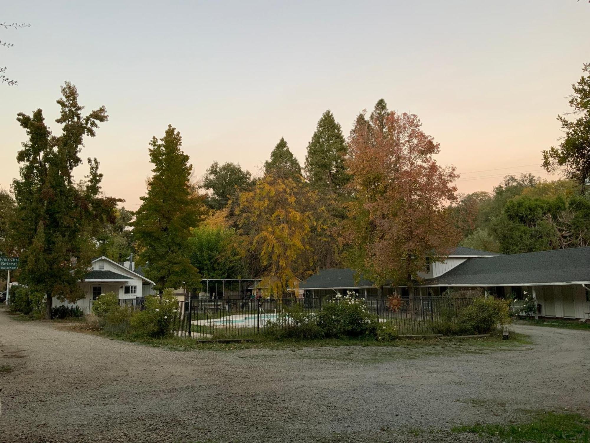 Seven Circles Lodge&Retreat Badger Exterior foto